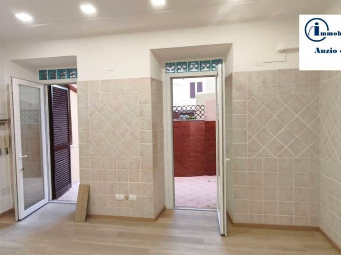 Appartamento quadrilocale in vendita in Via Fanciulla d'Anzio, Sacro Cuore, Anzio