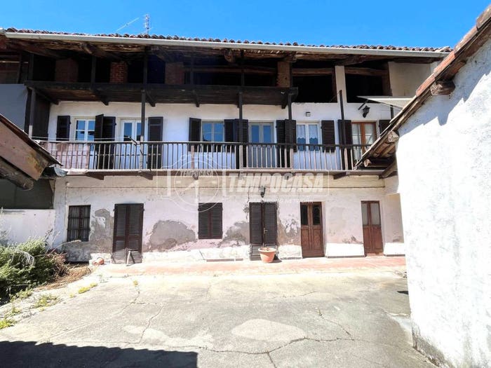 Casa con 6 locali in vendita in Via Antonio Michela, Centro, Vestignè