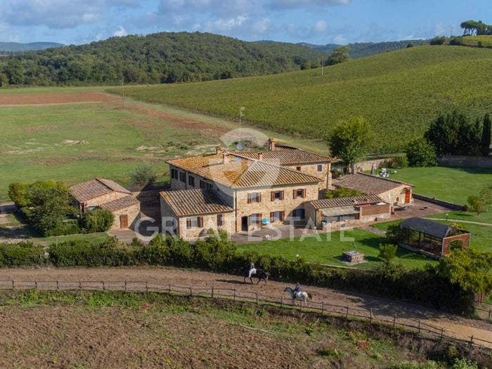 Casa con 6 locali in vendita in Via dei Castelli, Castelnuovo Berardenga