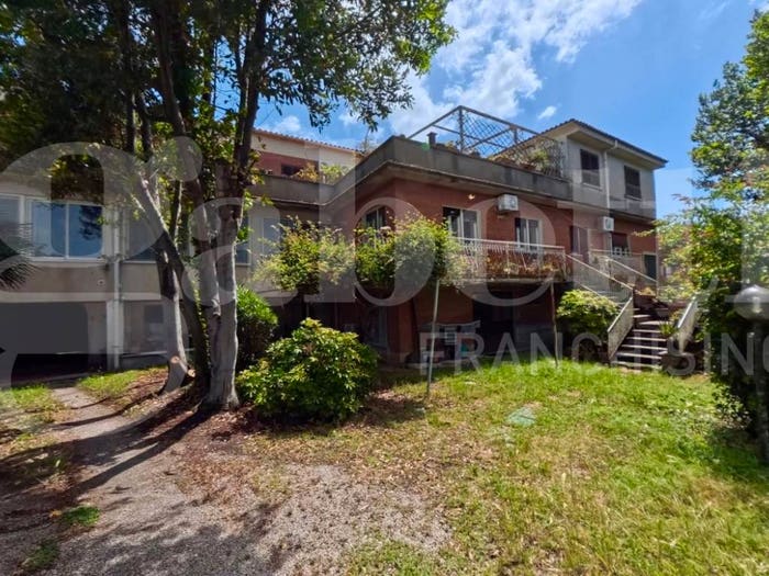 Appartamento con 5 locali in vendita in via simonelli, Centro, Minturno