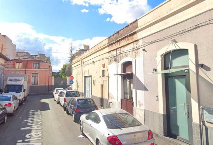 Appartamento bilocale in vendita in Via Acitrezza, Picanello, Catania