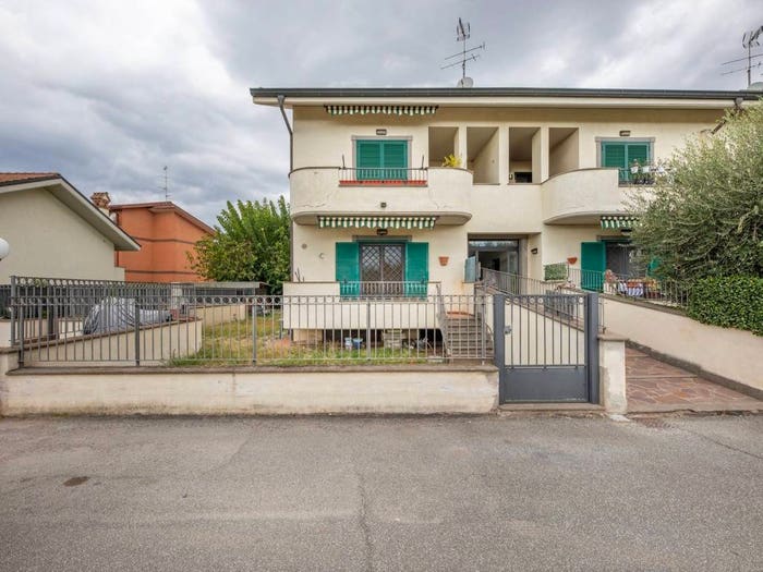Appartamento quadrilocale in vendita in Via del Casale di Santa Maria, Finocchio, Roma