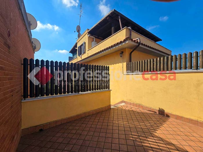 Appartamento bilocale in vendita in Via dei Malaspina, Pisana Bravetta, Roma