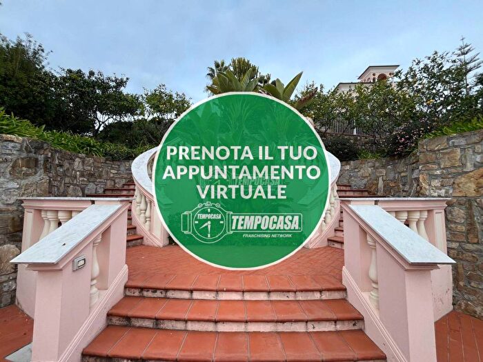 Appartamento con 5 locali in vendita in Strada Termini, Ospedaletti