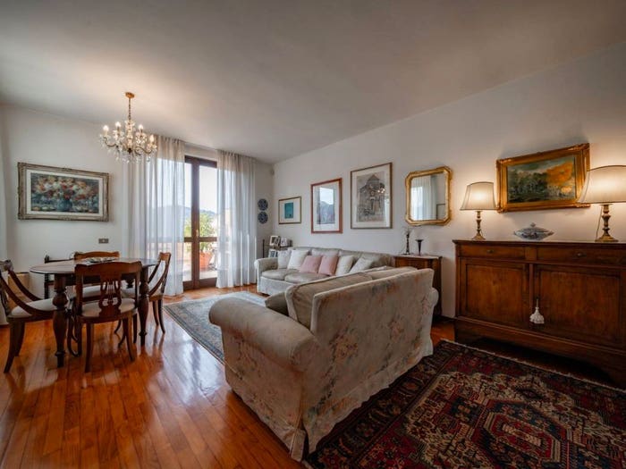 Appartamento trilocale in vendita in Via Privata degli Ulivi, Lierna