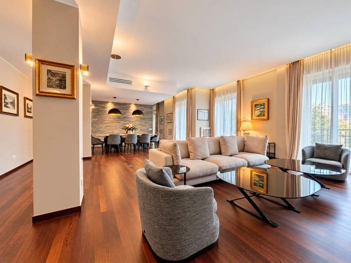 Appartamento con 6 locali in vendita in Viale Monte Nero, Porta Romana Medaglie d'Oro, Milano