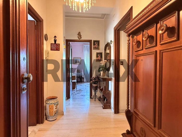 Appartamento con 6 locali in vendita in Via A Musco, Centro, Giarre