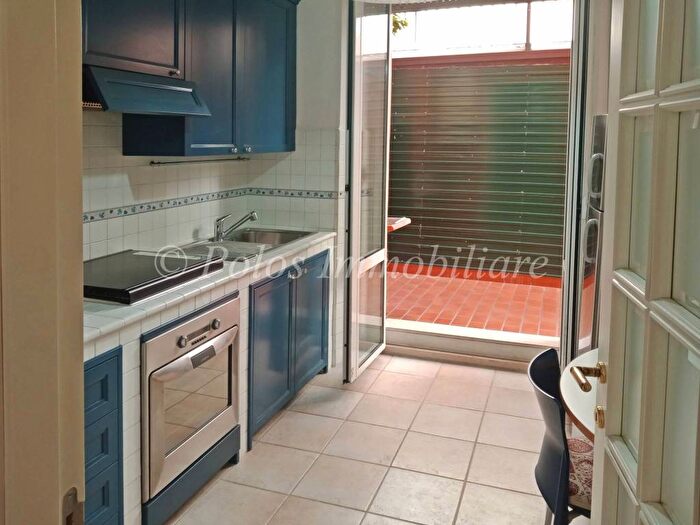 Appartamento quadrilocale in vendita in Viale Medaglie d'Oro, Centro, Fermo