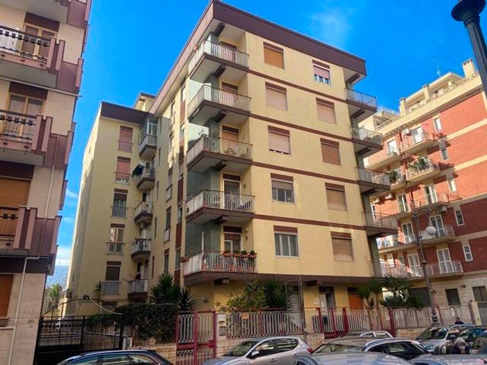 Appartamento quadrilocale in vendita in Via Monte Pasubio, Bisceglie