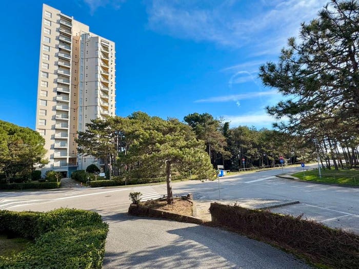 Appartamento quadrilocale in vendita in Via Raggio di Venere, Centro, Lignano Sabbiadoro