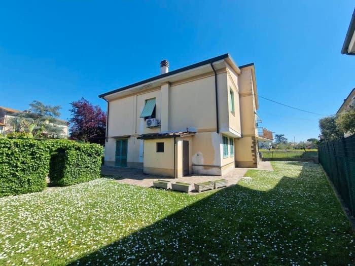 Casa con 6 locali in vendita in Via Piave, Centro, Fucecchio