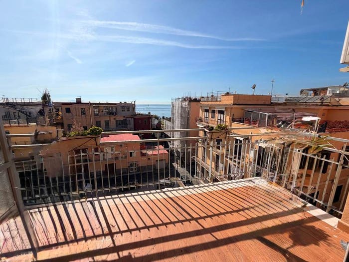 Appartamento quadrilocale in vendita in Viale Cappuccini, Lungomare, Pozzuoli