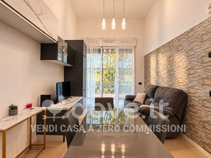 Appartamento trilocale in vendita in Via Enrico Cosenz, Bovisa, Milano