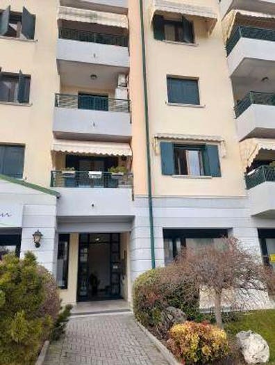 Appartamento quadrilocale in vendita in Via Vallada, Centro, Porcia