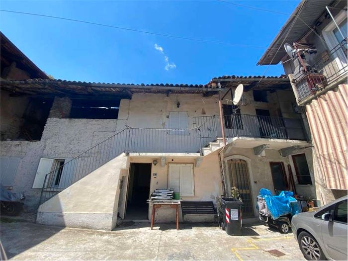 Casa con 5 locali in vendita in vicolo superiore D, Vaie