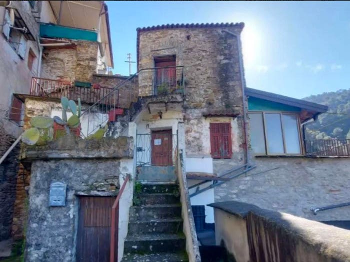 Appartamento con 5 locali in vendita in via Vallone, Centro, Camporosso