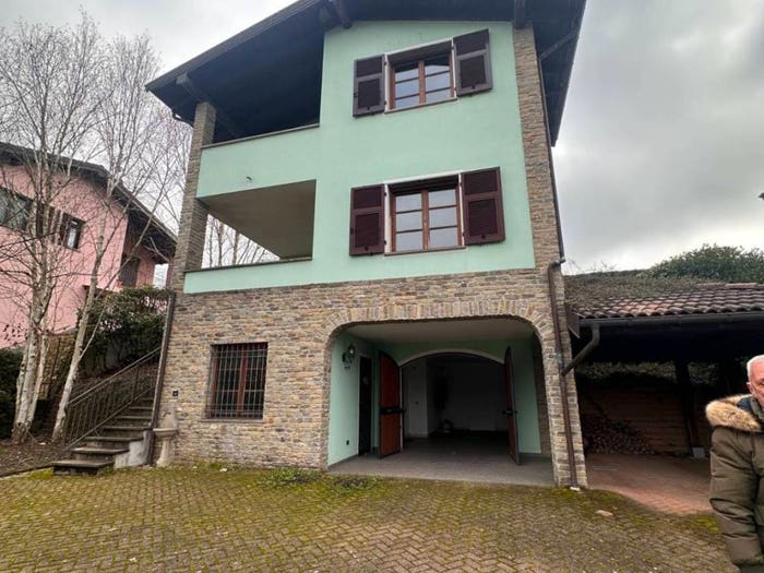 Casa con 6 locali in vendita in Frazione monterotondo località fossato superiore, Gavi