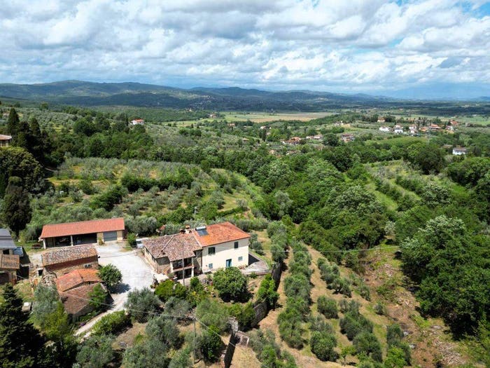 Casa con 6 locali in vendita in Via di Monte San Savino, Centro, Monte San Savino