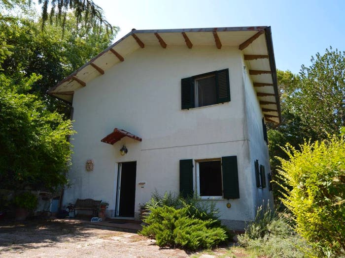 Casa con 6 locali in vendita in Via Fondiglie, Rosora