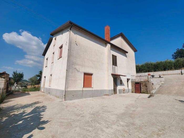Casa con 6 locali in vendita in Contrada Cardilli, Pino, Benevento