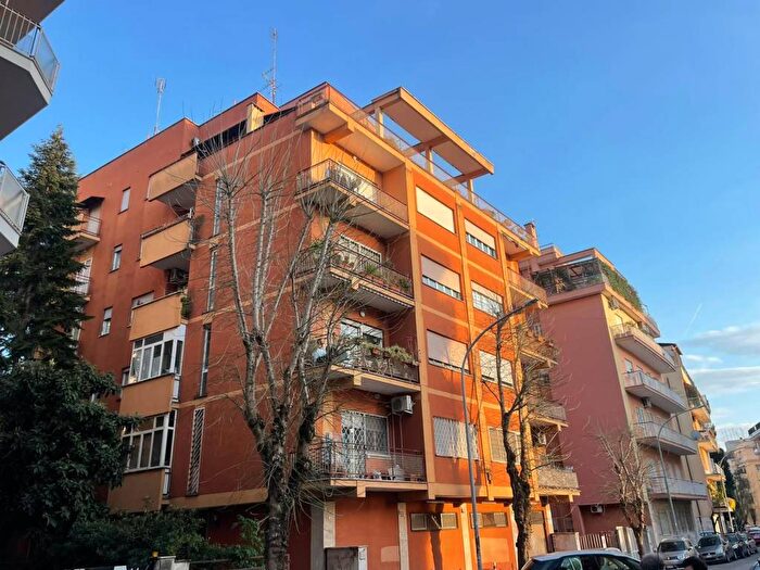 Appartamento con 6 locali in vendita in Via Romeo Rodriguez Pereira, Balduina, Roma