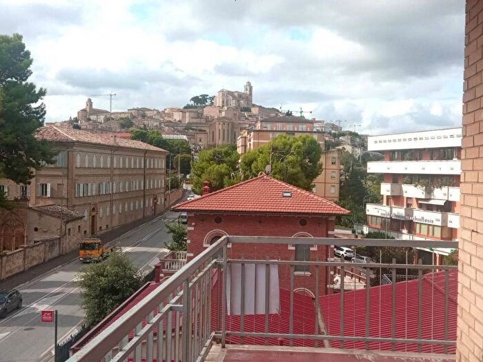 Appartamento con 5 locali in vendita in Viale Trento, Centro, Fermo
