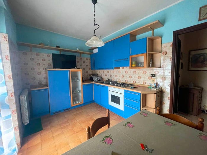 Appartamento quadrilocale in vendita in Via Fratelli Giuliano, Centro, Boves