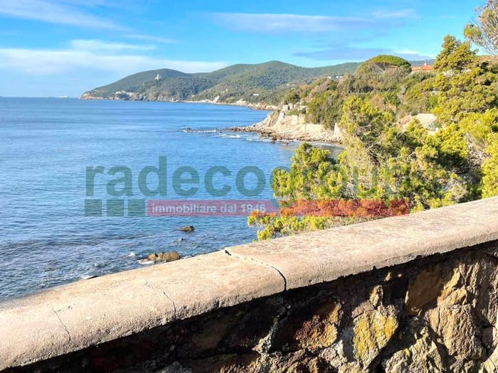 Appartamento con 6 locali in vendita in via mario puccini, Quercianella, Livorno