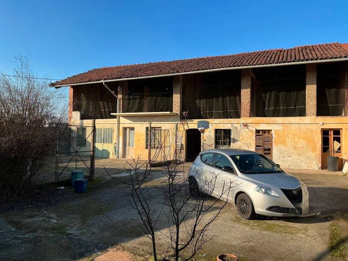 Casa con 6 locali in vendita in Via Taiola, Centro, Saluggia