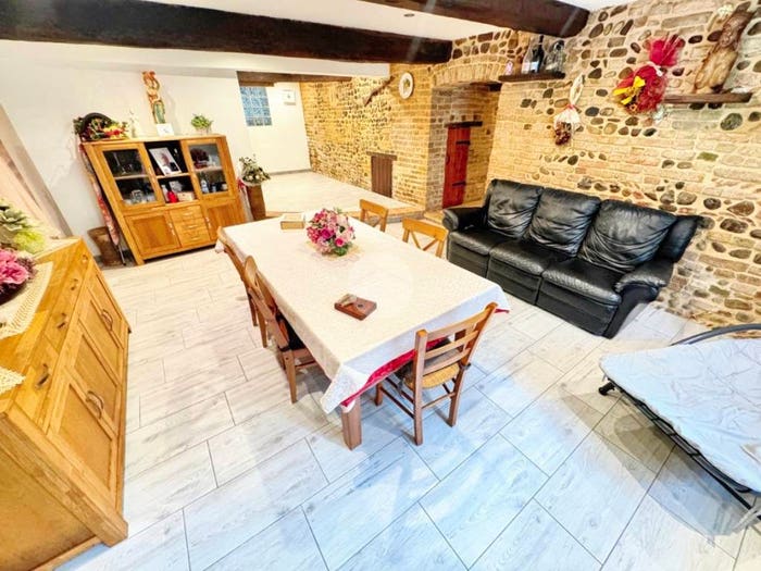 Casa quadrilocale in vendita in Strada Casaltone, Brescello