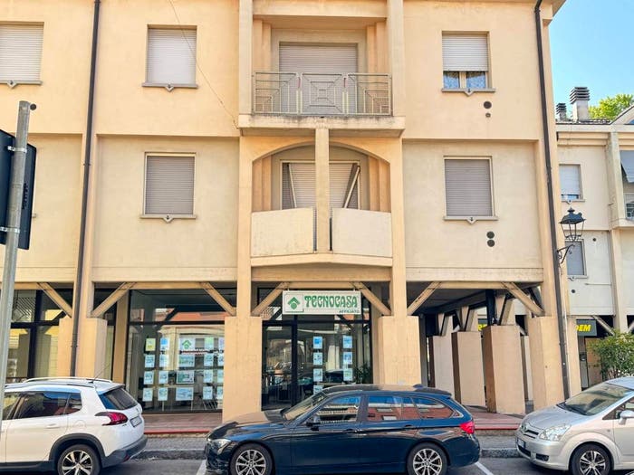 Appartamento trilocale in vendita in Via Spezia, Centro, Collecchio
