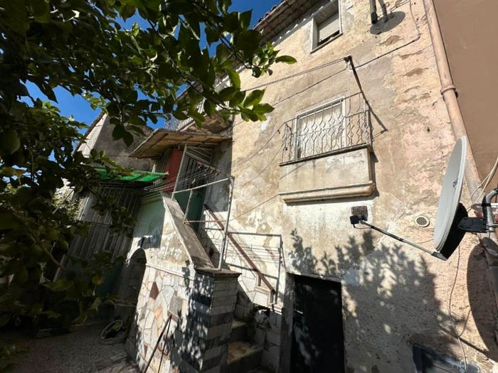 Casa con 6 locali in vendita in Via fontanelle, Montesarchio