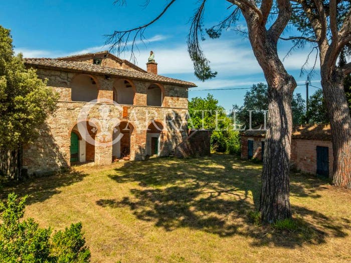 Casa con 6 locali in vendita in Via Finoglio, Centro, Cetona