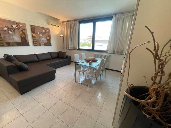 Appartamento monolocale in vendita in Via S Leonardo, Marina di Massa Centro, Massa