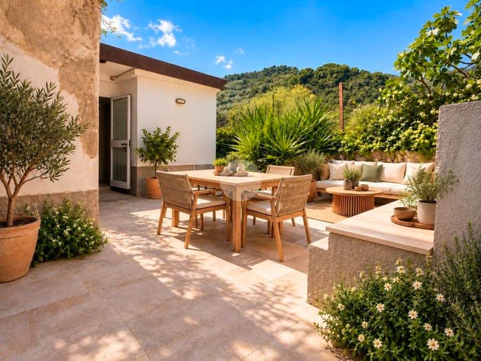 Casa quadrilocale in vendita in Via Ernesto Ascheri, Borgo Sant'Agata Borgo d'Oneglia Costa d'Oneglia, Imperia