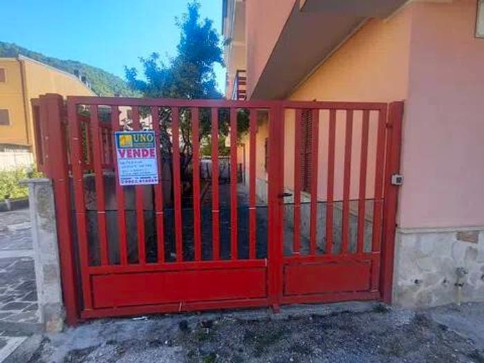 Casa trilocale in vendita in Via Stati No Number, Centro, Capistrello