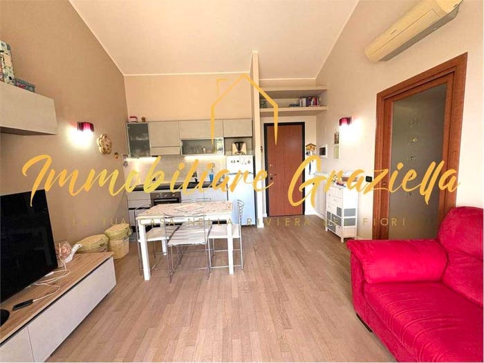 Appartamento trilocale in vendita in Centro, Vallebona