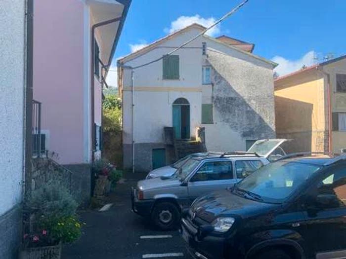Appartamento quadrilocale in vendita in Via Trieste, Maissana