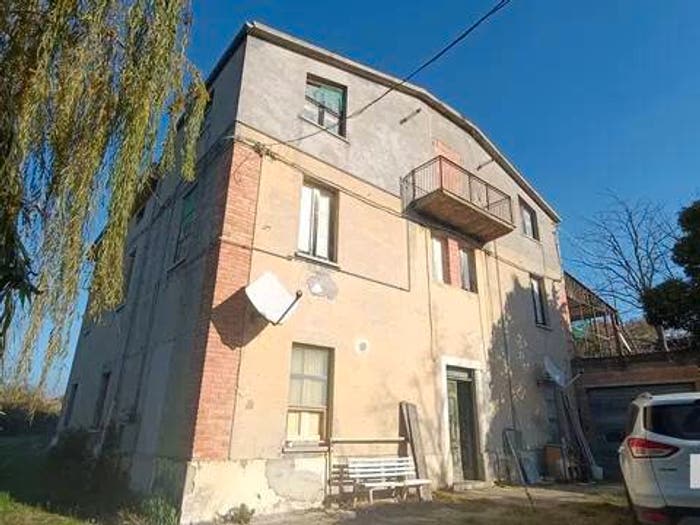 Casa con 6 locali in vendita in Via Colli, Altino