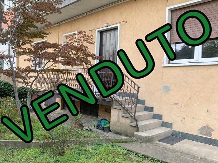 Appartamento trilocale in vendita in Via Nazario Sauro, San Giorgio Su Legnano