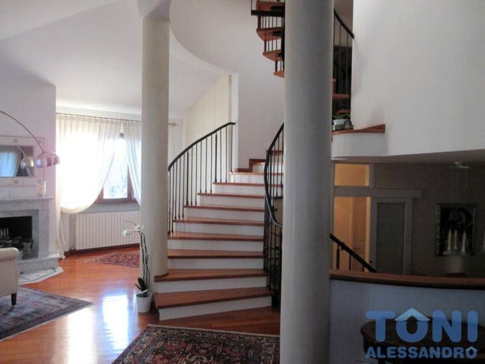 Casa con 6 locali in vendita in Cerreto Guidi