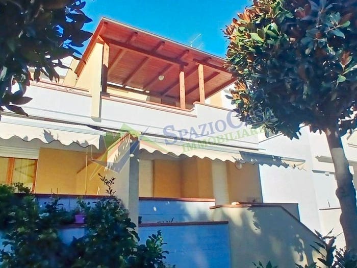 Casa con 5 locali in vendita in Via Piersanti Mattarella, Centro, Giulianova
