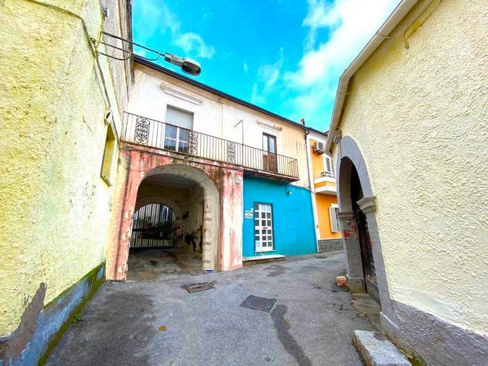 Appartamento bilocale in vendita in VIA CHIESA, Falciano del Massico