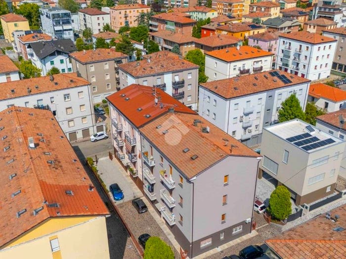 Appartamento trilocale in vendita in Via Schio, Buon Pastore Parco Amendola, Modena