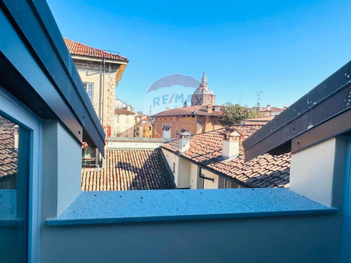 Appartamento quadrilocale in vendita in corso cavour, Centro Storico, Pavia