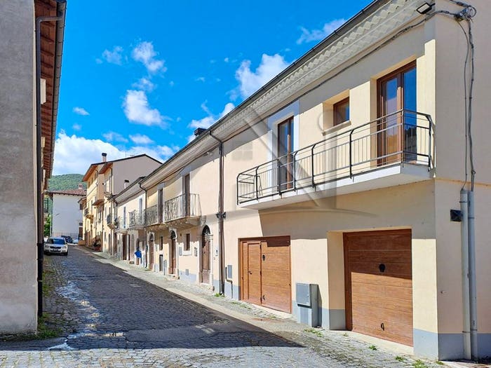 Casa con 5 locali in vendita in Via della Piega, Centro, Sant'Eusanio Forconese