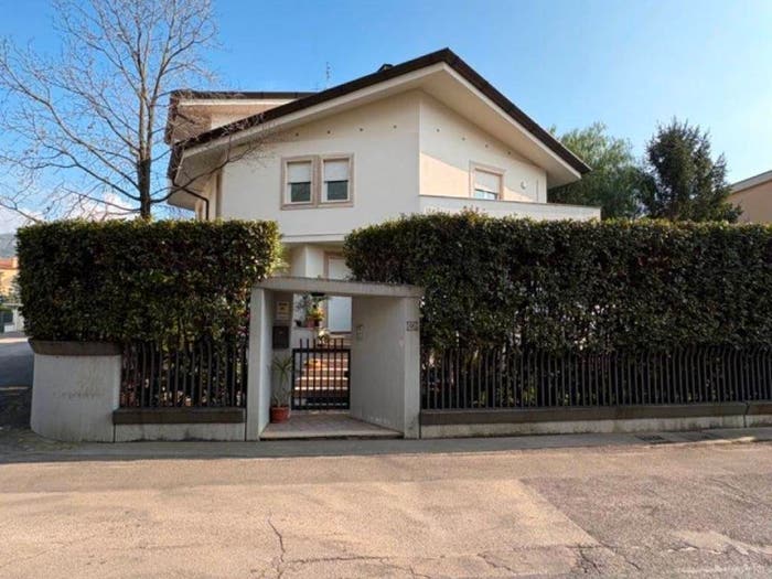 Casa con 6 locali in vendita in Via Feudo, Centro, Fondi
