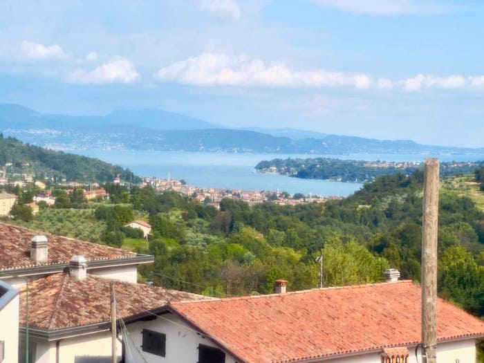 Casa con 6 locali in vendita in Via San Pietro, Roé, Roè Volciano