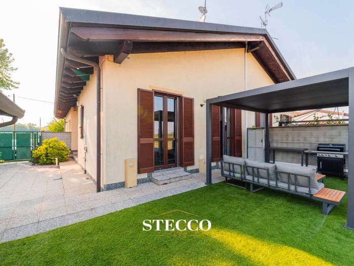 Casa trilocale in vendita in Via Terdobbiate, Olengo, Novara