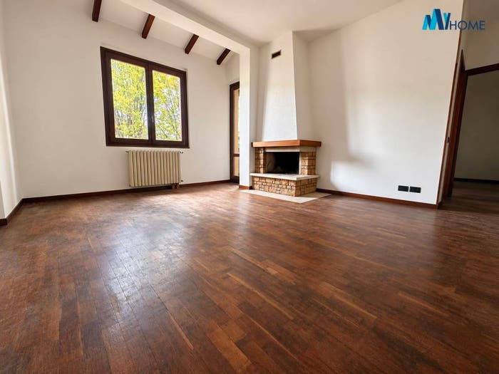 Casa trilocale in vendita in Via Bruno Buozzi, Cabiate